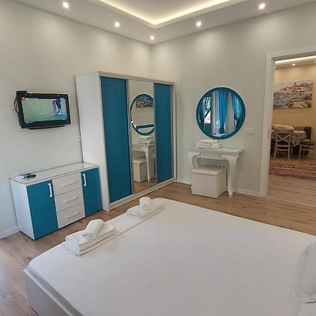 Апартамент Pink & Blue - 2Bdr With Balcony - Wi-Fi Varna Esterno foto