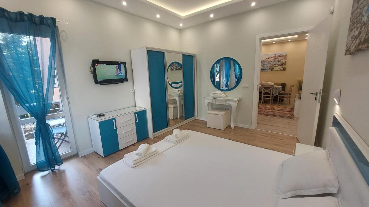 Апартамент Pink & Blue - 2Bdr With Balcony - Wi-Fi Varna Esterno foto