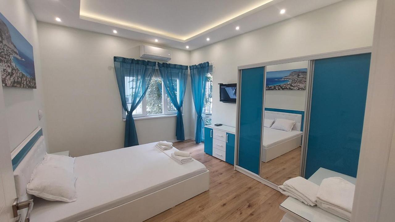 Апартамент Pink & Blue - 2Bdr With Balcony - Wi-Fi Varna Esterno foto