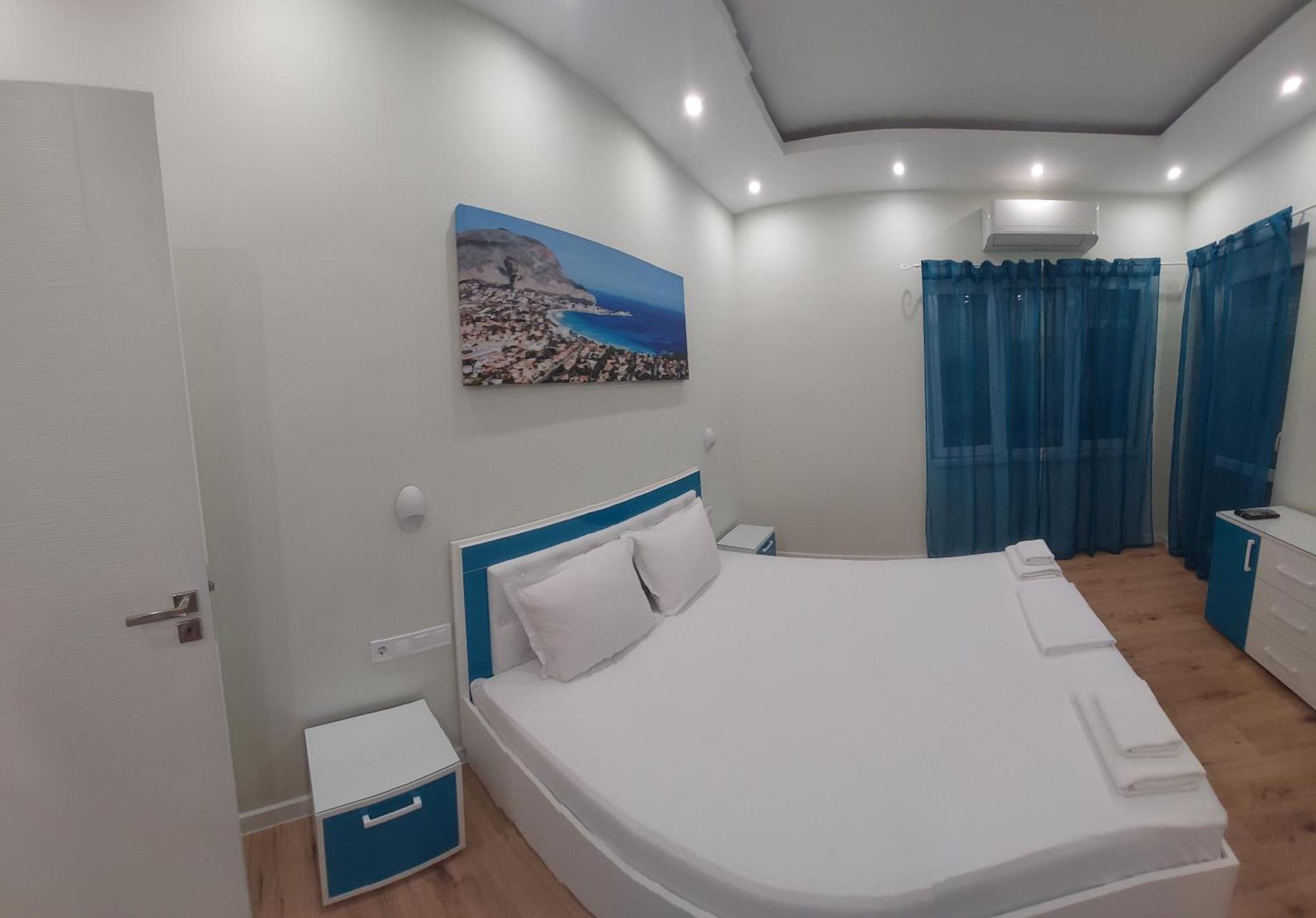 Апартамент Pink & Blue - 2Bdr With Balcony - Wi-Fi Varna Esterno foto