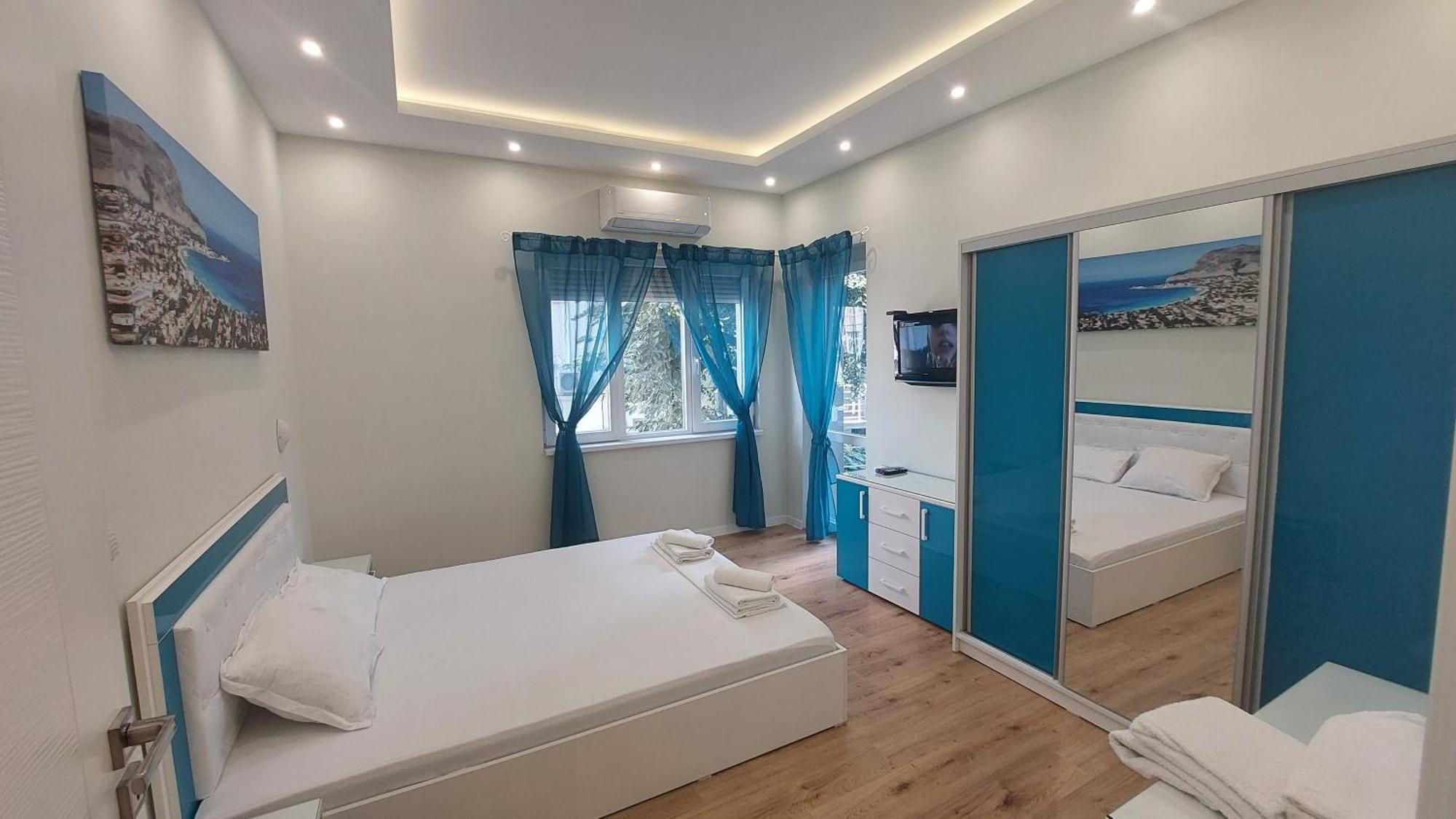 Апартамент Pink & Blue - 2Bdr With Balcony - Wi-Fi Varna Esterno foto
